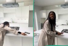 Lady celebrates buying a beautiful house with her own money at the age of 26