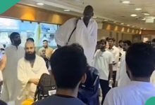 Tall Man Appears in Saudi Arabia Hajj Room, Catches Many Spectacles Over His Towering Height