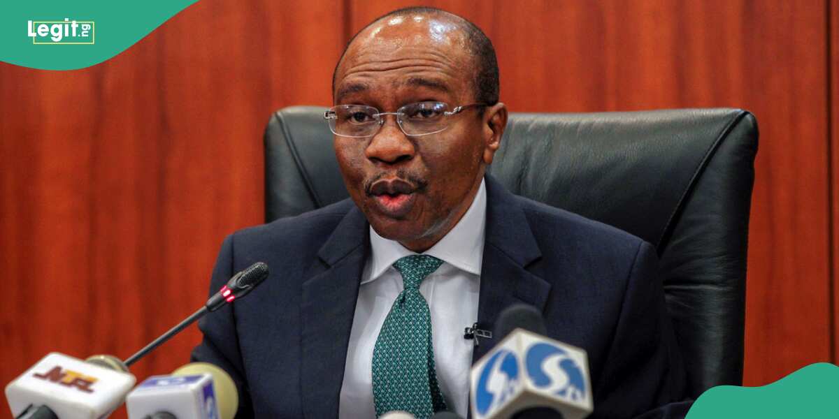 "How I Collected N826m Bribe for Emefiele": Ex-CBN Worker Tells Court