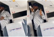 Love in Airplane: Nigerian Man Proposes to Girlfriend While Flying on Air Peace