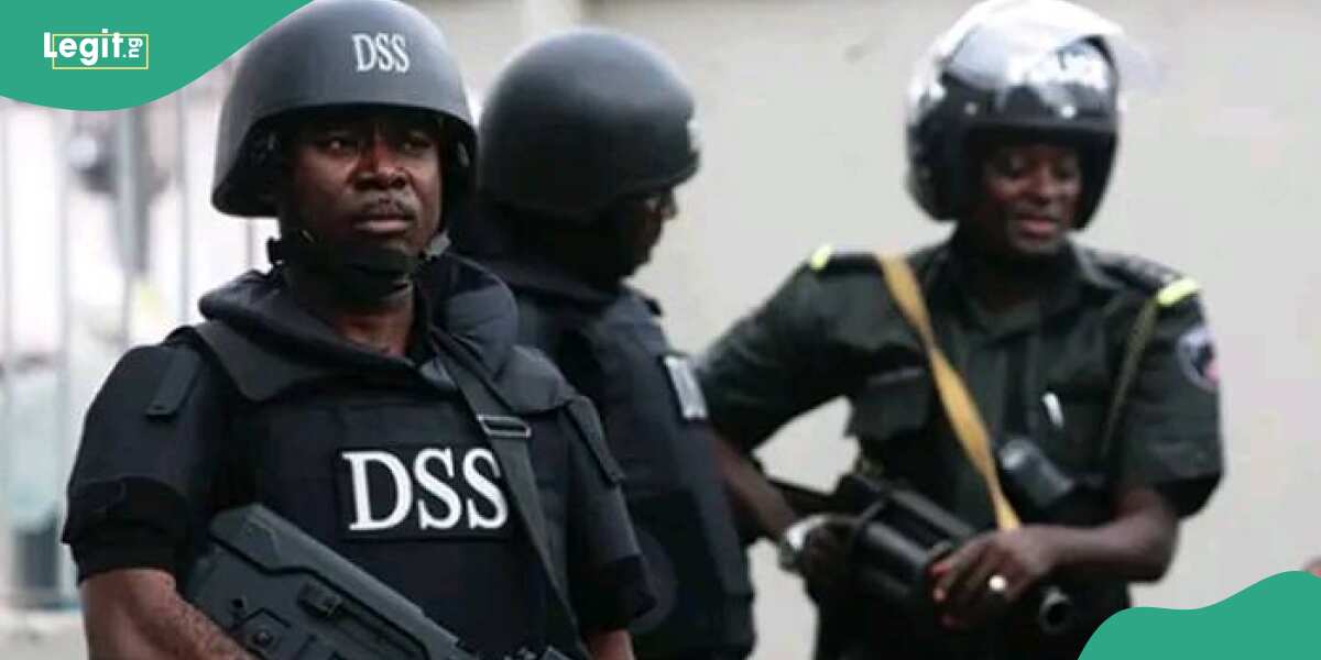 Commotion As DSS Operatives Manhandle 2 Senior Staff of National Assembly