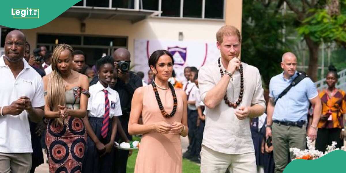 Prince Harry and Meghan Arrive in Nigeria, Given Grand Reception by Entertainers: “Welcome Home”